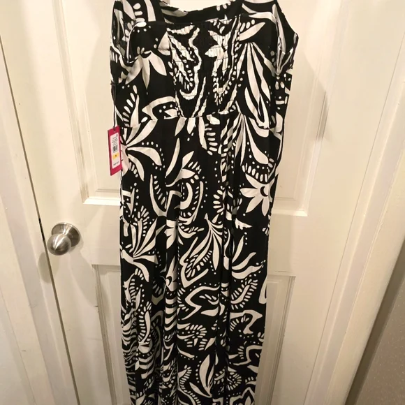 Vince Camuto Black and White Floral Maxi Dress In Size (M) - Picture 6 of 8